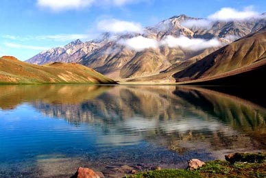 Manali to Chandratal Tempo Traveller