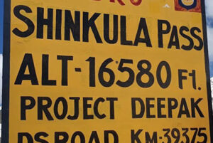 create image for Manali to Shinkula Tempo Traveller